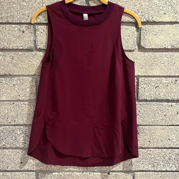 Athleta Tops - Athletic top